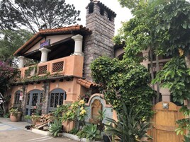 Fachada de la propiedad