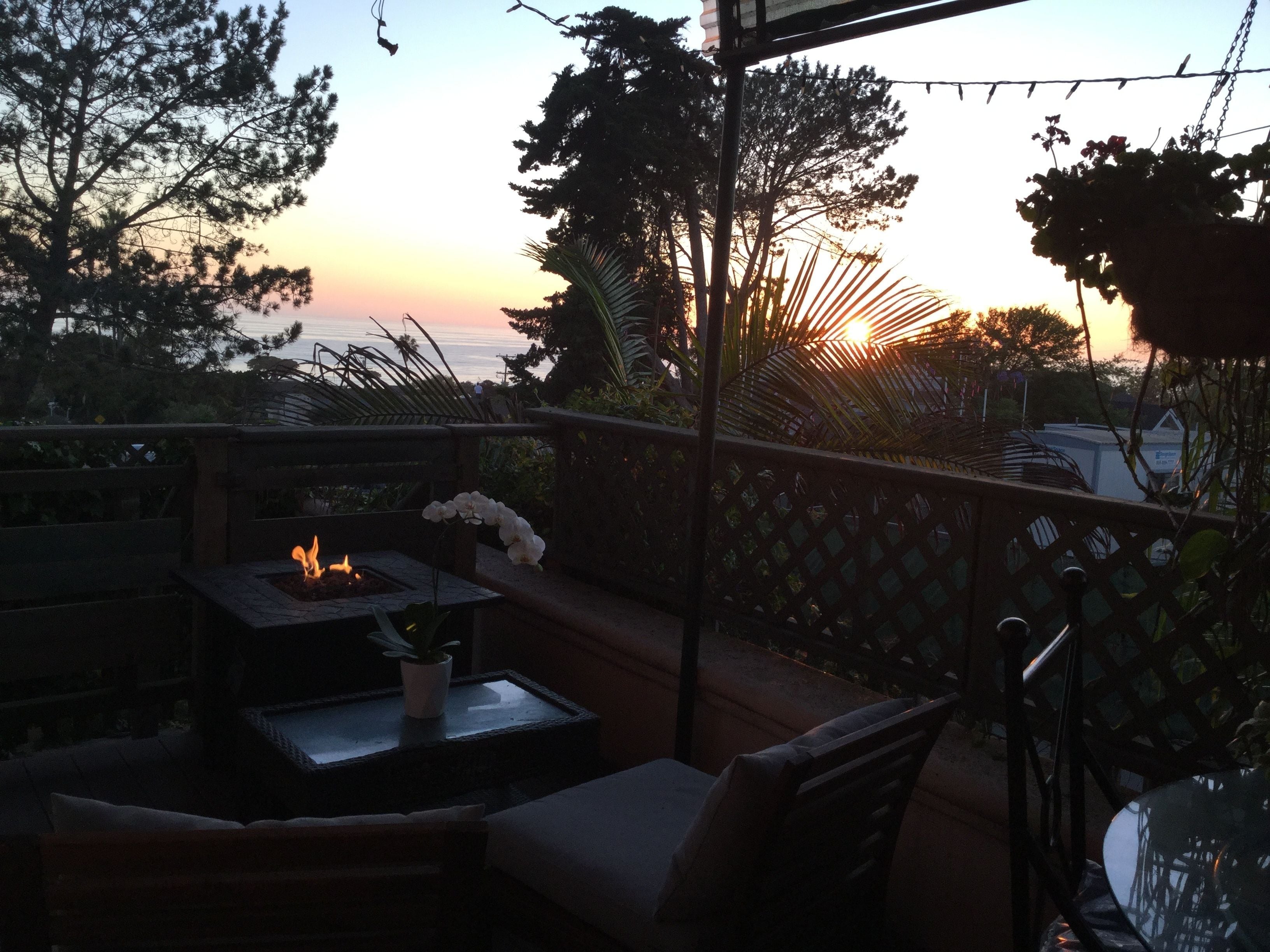 Premier Room, 1 King Bed, Hot Tub, Ocean View | Terrace/patio