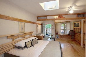 Room, 1 King Bed with Sofa bed, Garden View | Individually decorated, individually furnished, free WiFi, bed sheets - Les Artistes Inn (Del Mar)