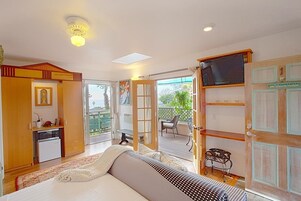 Decoración personalizada, muebles diferentes y wifi gratis 