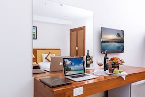 Businesscenter im Zimmer