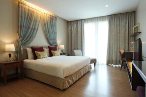Deluxe Double Room | Minibar, in-room safe, desk, blackout drapes - Le Patta Resort & Hotel Chiang Rai (Chiang Rai)