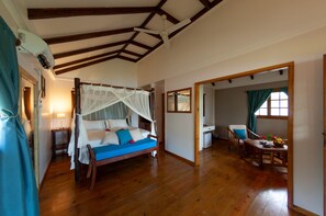 Junior Suite, 1 Queen Bed, Non Smoking, Ocean View (Honeymoon) | Balcony view