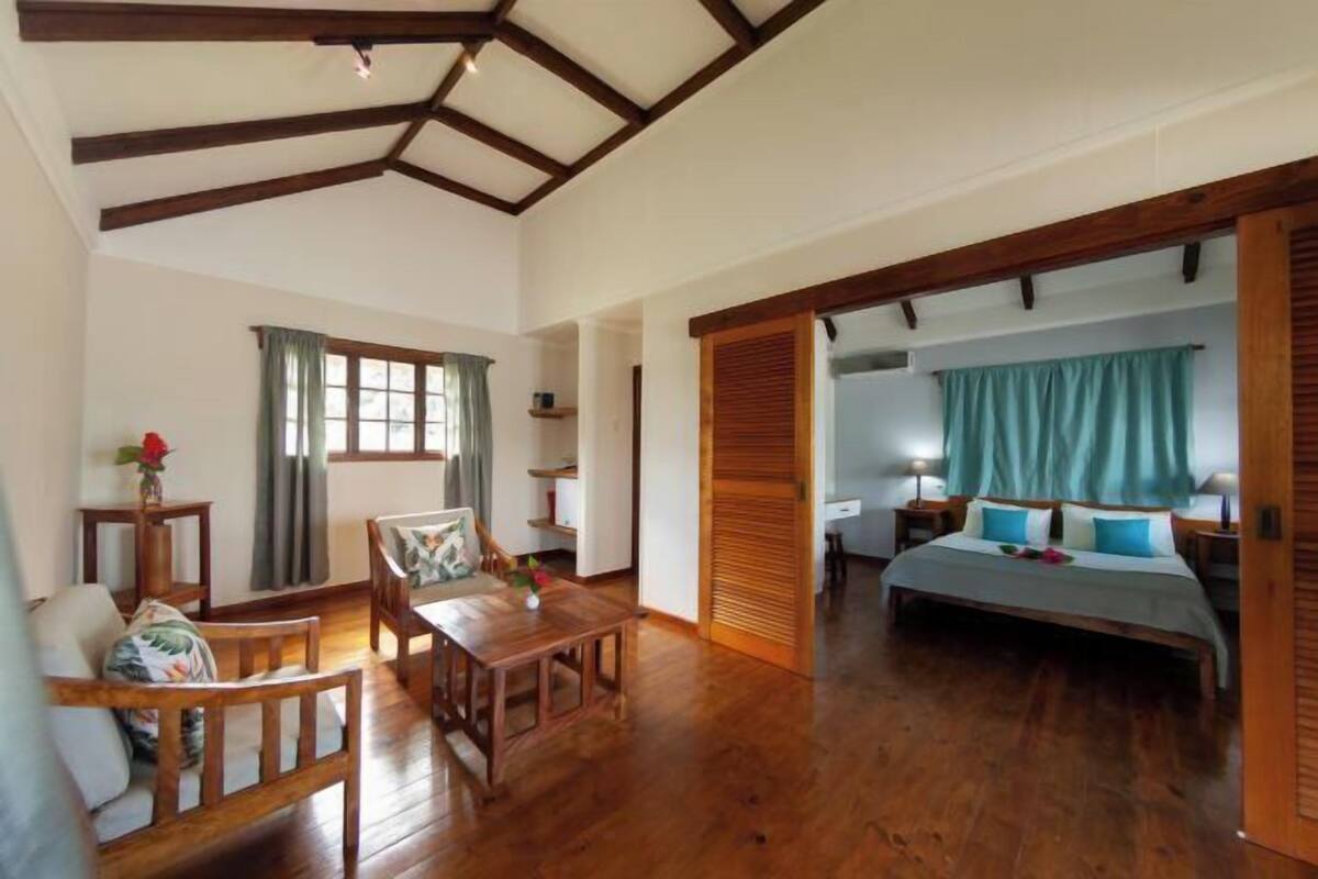 1 bedroom, in-room safe, desk, blackout drapes