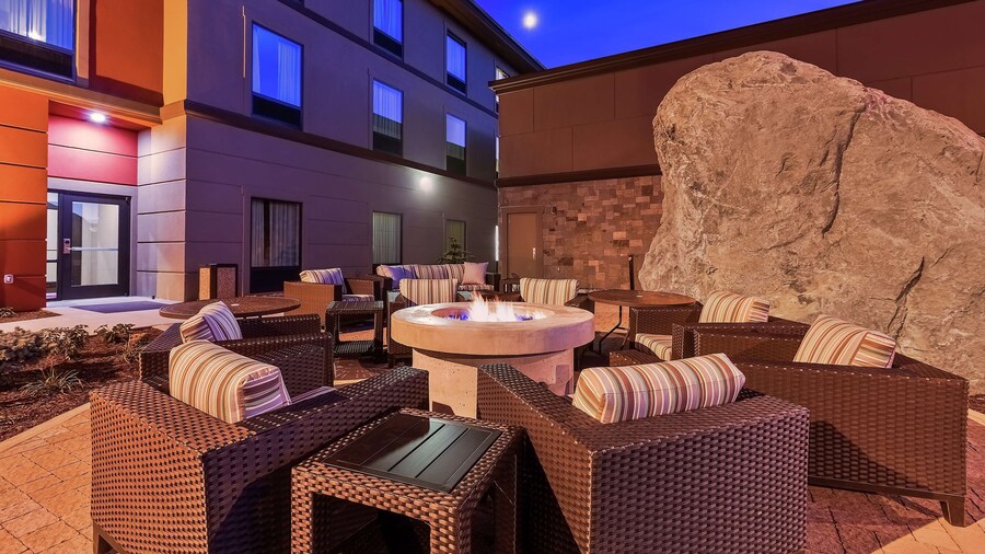 Hampton Inn & Suites Bend