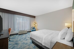 Room, 1 King Bed, Accessible, Non Smoking | Blackout drapes, iron/ironing board, free WiFi, bed sheets - Hampton Inn & Suites Bend (Bend)