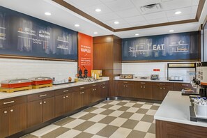 Free daily on-the-go breakfast - Hampton Inn & Suites Bend (Bend)