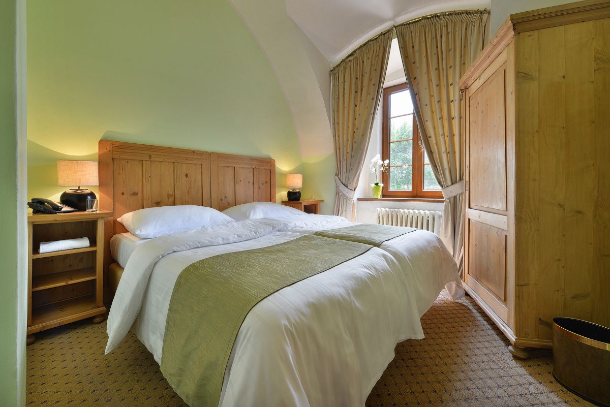 Maximilian Lifestyle Resort