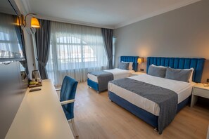 Minibar, in-room safe, desk, laptop workspace - Armas Bella Sun - All Inclusive (Manavgat)