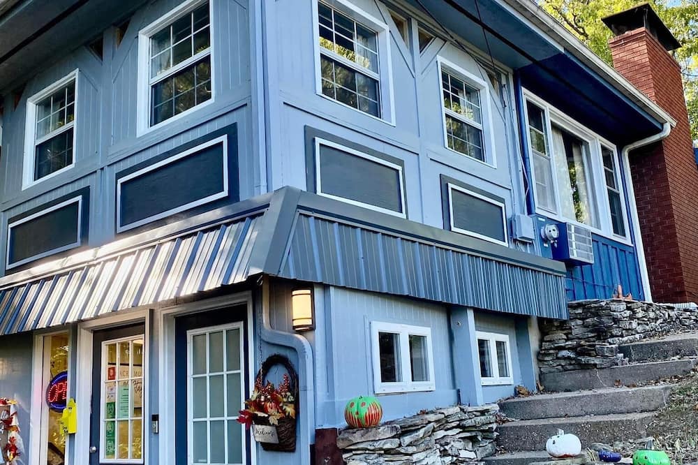 Shady Acre Inn and Suites