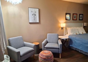 Standard Room, 1 Queen Bed