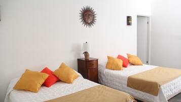 Chambre Double | Matelas mémoire de forme, décoration personnalisée