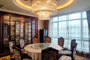用餐