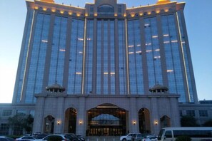 Unclassified image, 2 of 68, button - Mengguzhen Hotel (Fuxin)