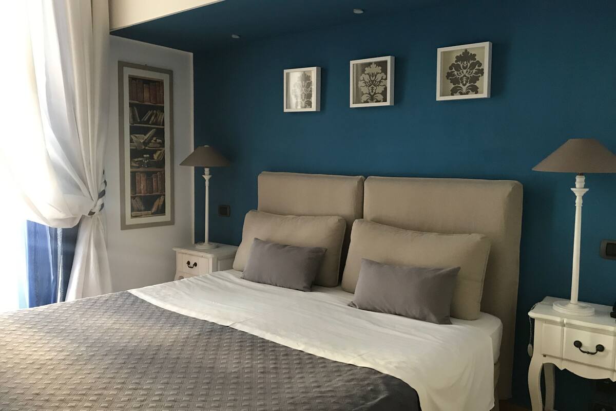 Standard Double Room | Memory foam beds, minibar (some free items), in-room safe, desk
