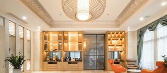 沪华国际大酒店(上海华师大闵行校区吴泾店)
