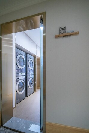 Interior - Ji Hotel (Shanghai)