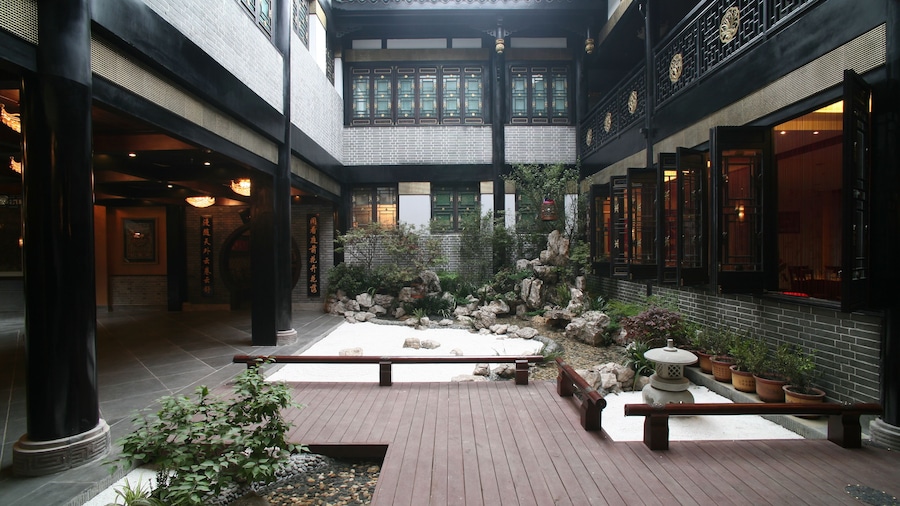 Chengdu Buddhazen Hotel