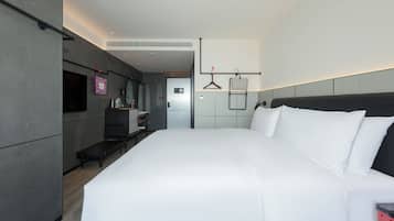 Chambre Standard, 1 très grand lit | Couette en duvet d'oie, coffres-forts dans les chambres