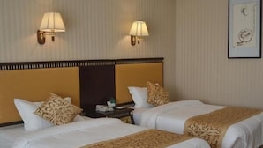 Rollaway beds - Sheke Boyuan Hotel (Beijing)
