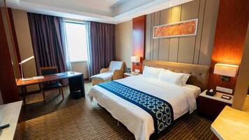 Superior Room | In-room safe, desk, blackout curtains, iron/ironing board