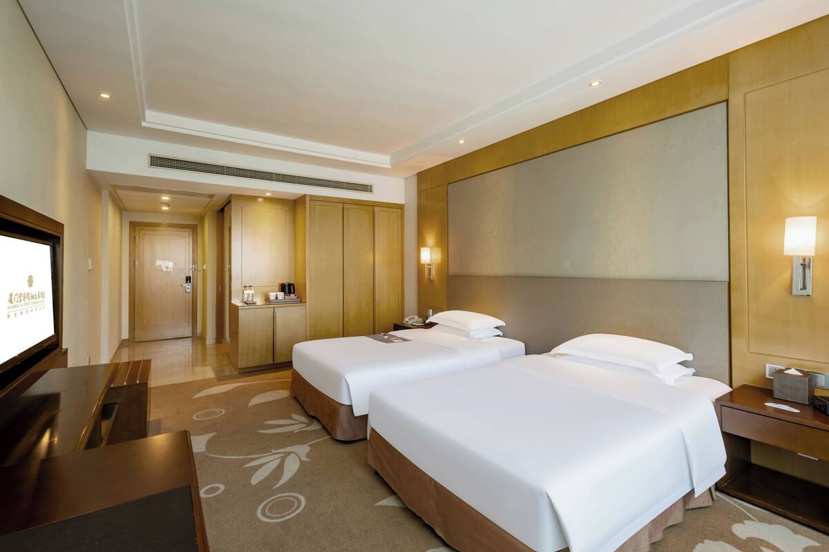 Deluxe Twin Room | Premium bedding, in-room safe, individually decorated