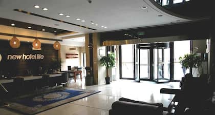 Dandong Life's Business Hotel