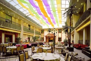 Outdoor banquet area - Mizhou Hotel (ZHUCHENG)