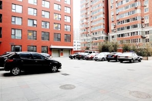 Bãi đậu xe tự phục vụ miễn phí 