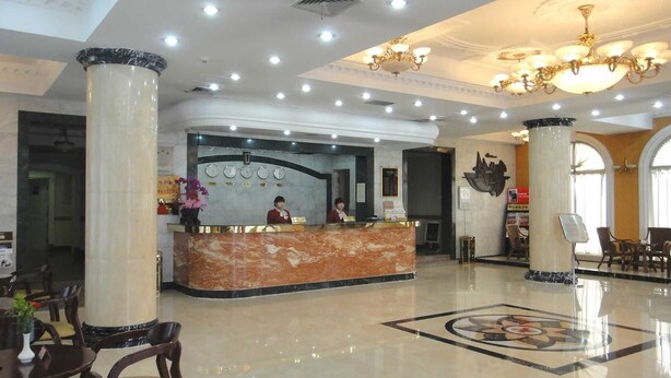 Unclassified image, 1 of 15, button - Chaoyang Hotel (Beijing)