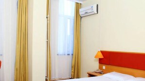 Room - Home Inn (Dalian)