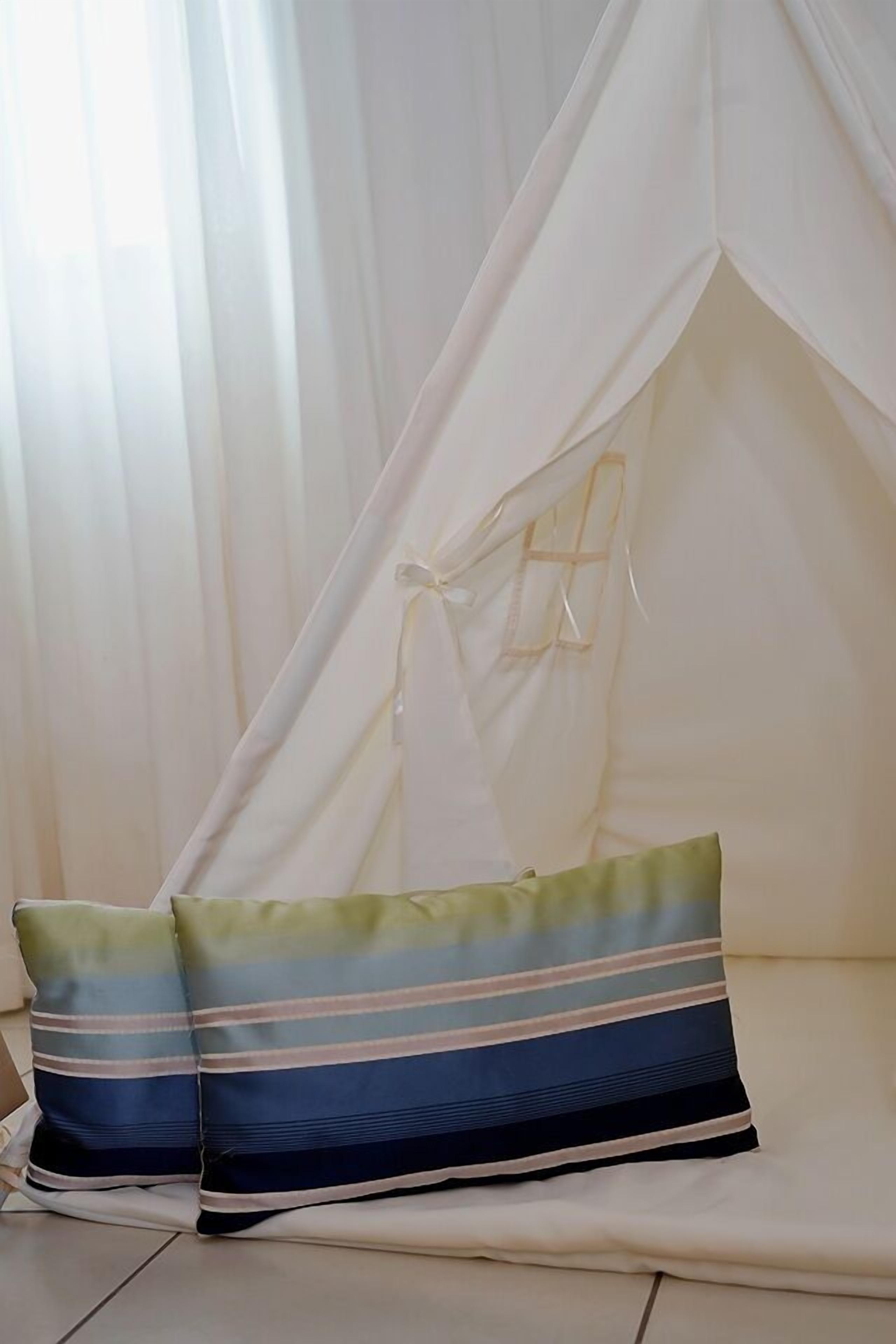 family room | 1 bedroom, minibar, in-room safe, laptop workspace