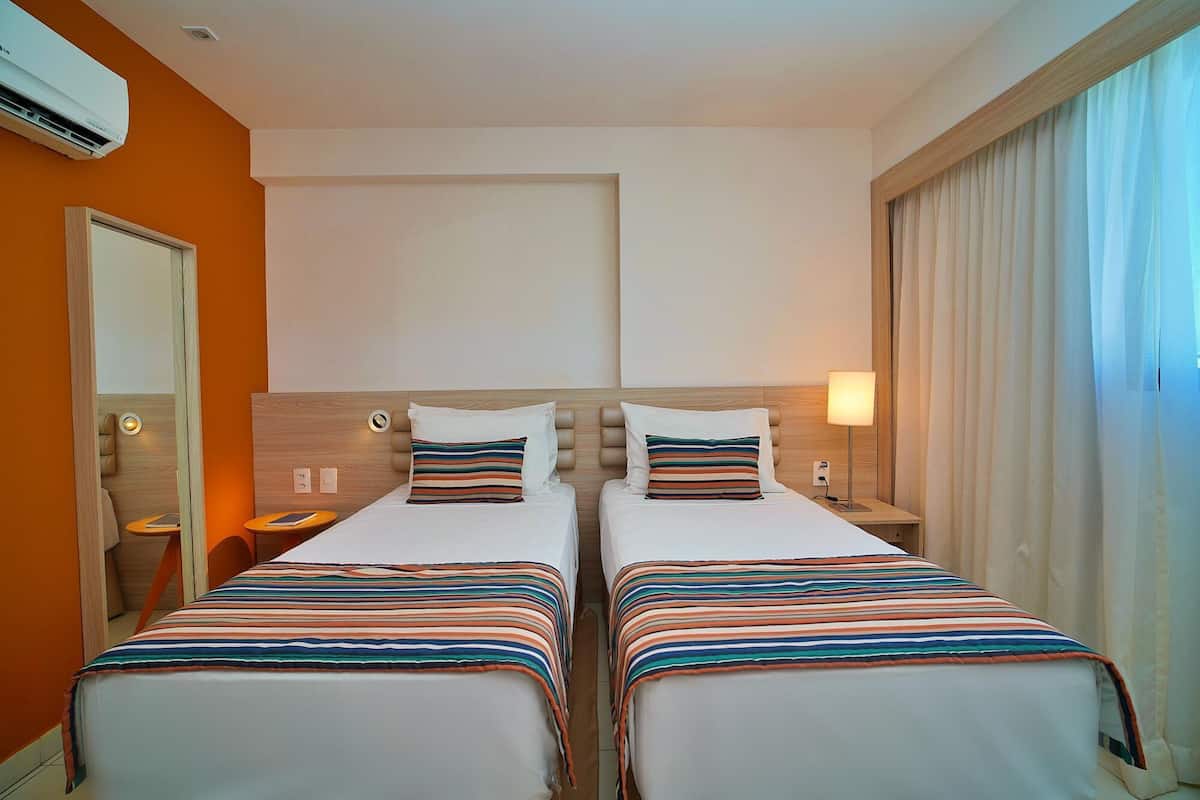 Minibar, in-room safe, laptop workspace, blackout curtains