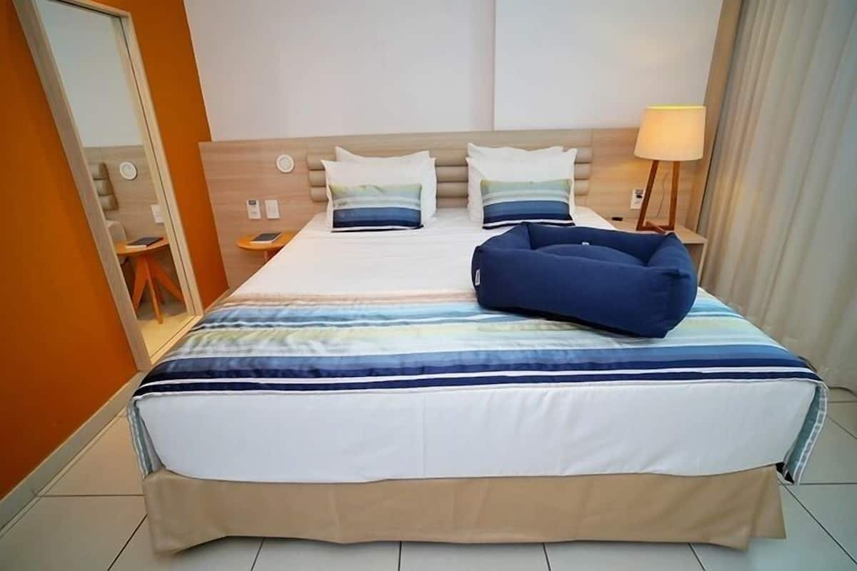 Habitación superior | 1 habitación, minibar y caja de seguridad en la habitación