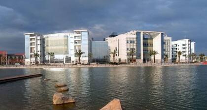 Meilan Lakeside Conference Center Hotel