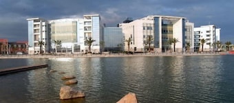 Meilan Lakeside Conference Center Hotel