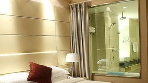 Unclassified image, 4 of 22, button - Fuzhou Golden Hotel (Fuzhou)