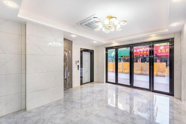 Interior - Guangzhou Palace Hotel (Guangzhou)