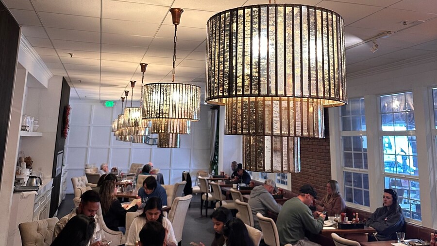 Cow Hollow Inn & Suites