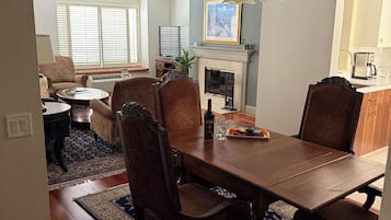 Habitación | Área de sala de estar | Televisión de pantalla plana