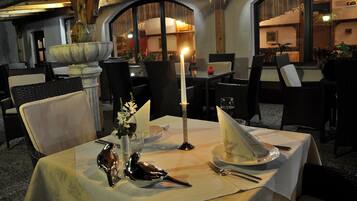 Frühstück und Abendessen, Blick auf den Garten