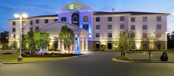 Holiday Inn Express & Suites Aiken by IHG