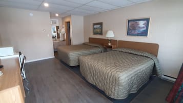 Chambre Standard, 2 grands lits | Wi-Fi gratuit, draps fournis