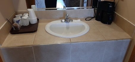 Habitación estándar, 2 camas Queen size | Servicios de la habitación