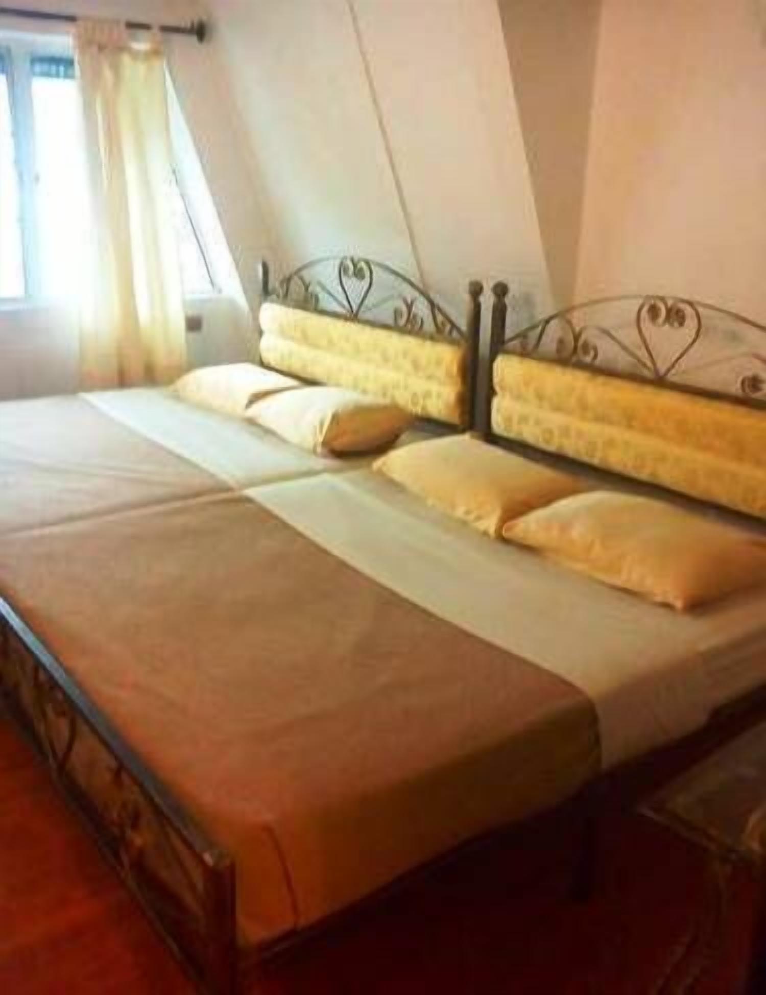 Boutique Deluxe Room