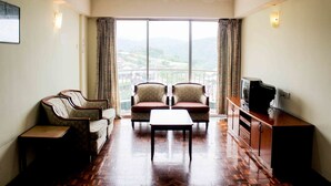 24-inch TV with cable channels - Star Regency Hotel & Apartments (Brinchang)