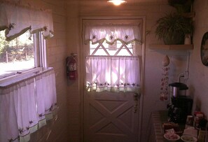 Interior - Ranch Motel (Tehachapi)
