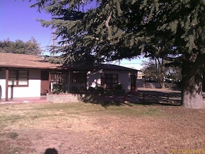 Property grounds - Ranch Motel (Tehachapi)