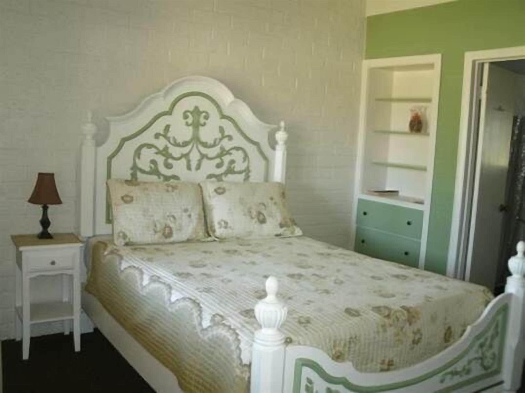 Classic Double Room | Free WiFi