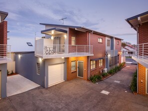 Terrace/patio - Hamilton on Everton (Broadmeadow)